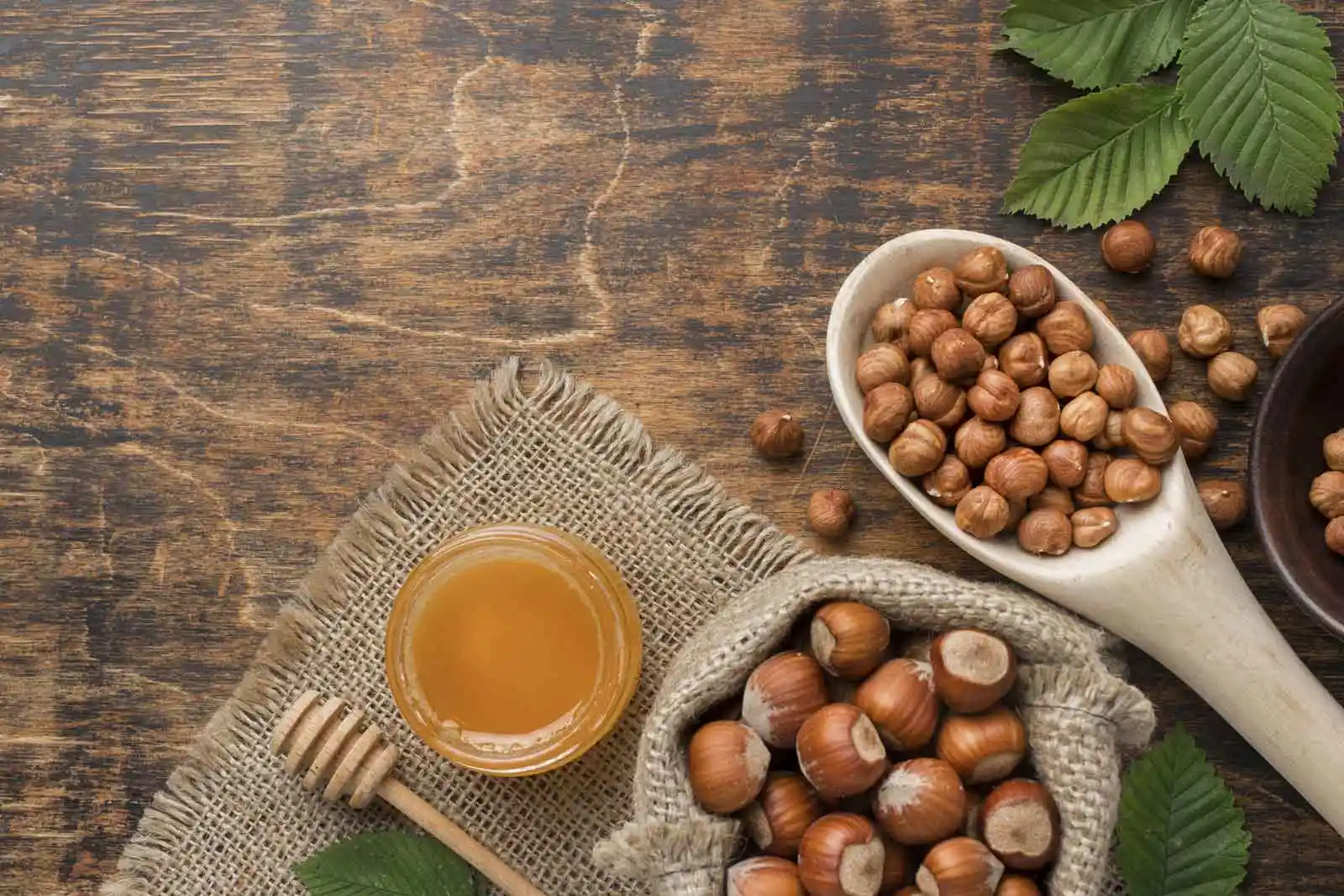 ارزش غذایی فندق [میزان کالری + برترین خواص این مغز]