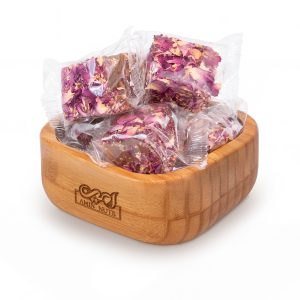 مسقطی گل محمدی با مغز گردو